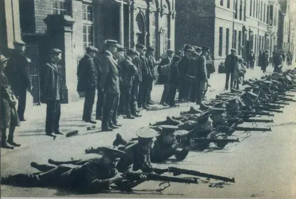 Illustration ur Världen i brand. En bokfilm över det stora kriget 1914-1918 (1935), sida 72